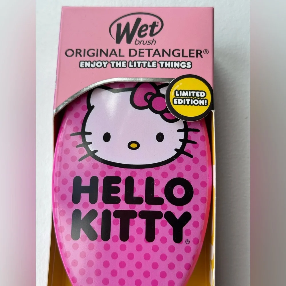 NEW Hello Kitty x Wet Brush The Original Detangler Limited Edition